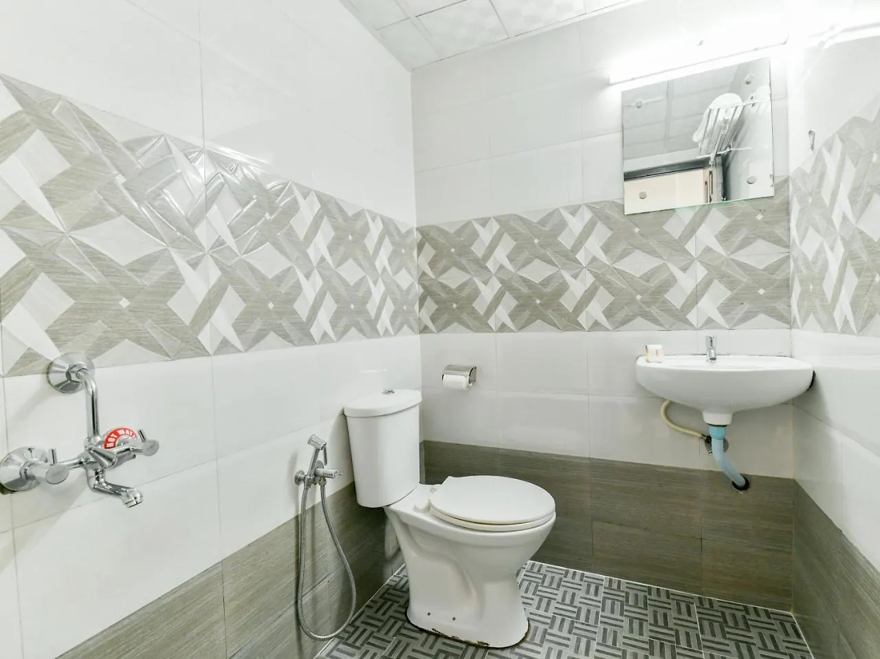 فندق Oyo 6244 Kay Pee'S Inn Kochi